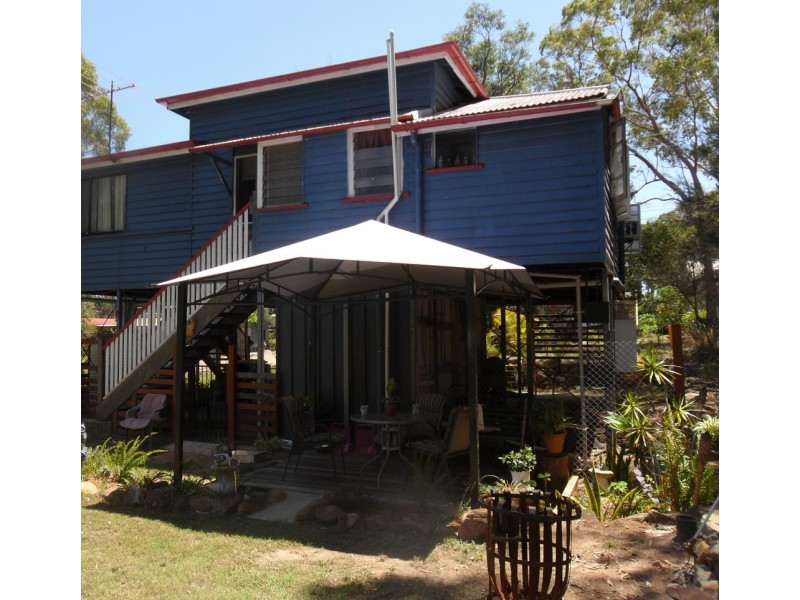 18 Panaroo Street, Macleay Island QLD 4184