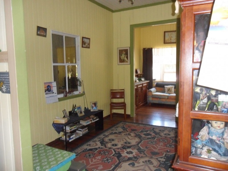 18 Panaroo Street, Macleay Island QLD 4184