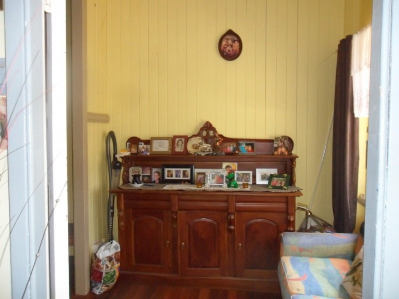 18 Panaroo Street, Macleay Island QLD 4184