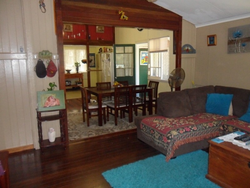 18 Panaroo Street, Macleay Island QLD 4184