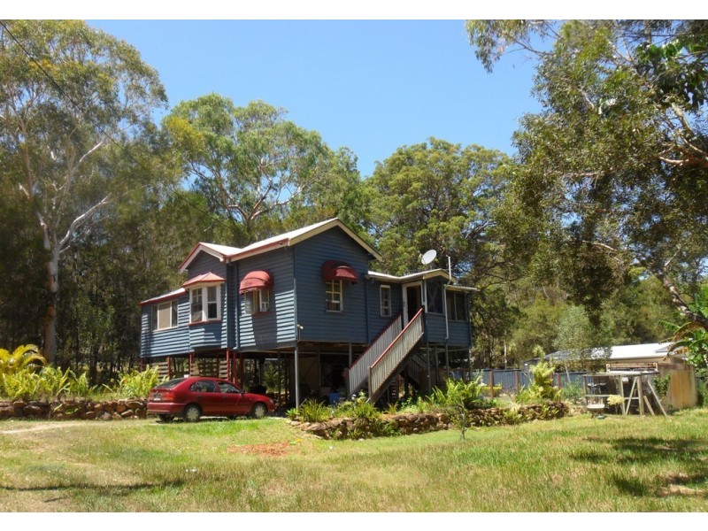 18 Panaroo Street, Macleay Island QLD 4184