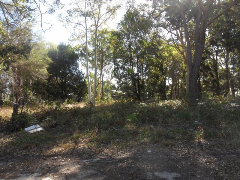 21 President Terrace, Macleay Island QLD 4184