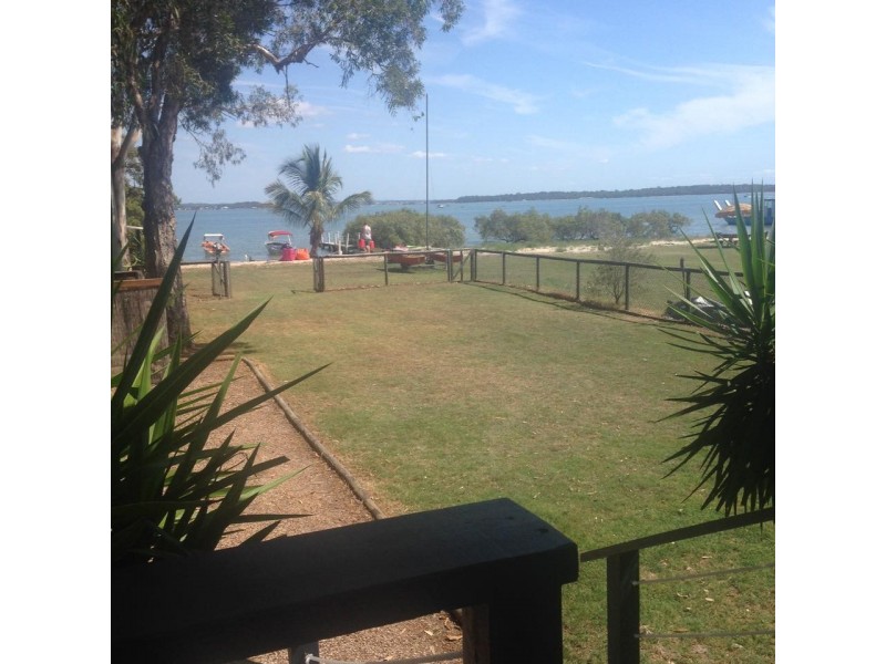 15 ATTUNGA STREET, Macleay Island QLD 4184