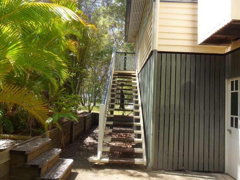 6 Blue Bay Crescent, Macleay Island QLD 4184
