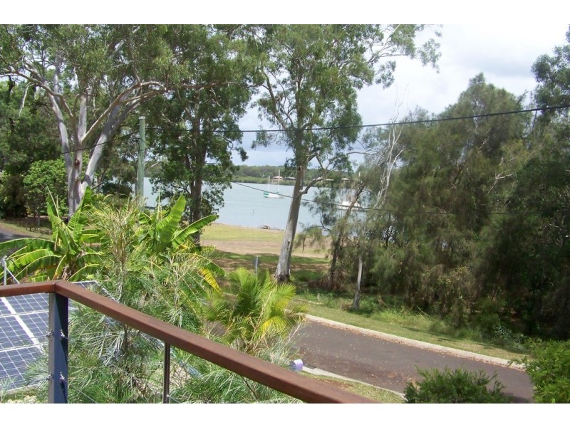 51 Tina Ave, Lamb Island QLD 4184