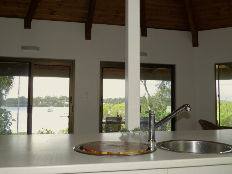 66 The Esplanade, Karragarra Island QLD 4184