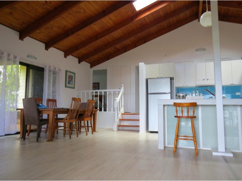 66 The Esplanade, Karragarra Island QLD 4184