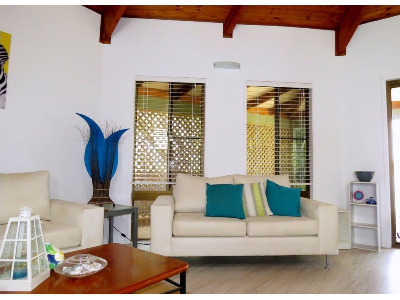66 The Esplanade, Karragarra Island QLD 4184