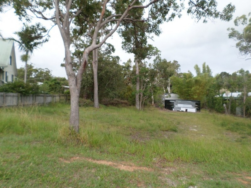 23 KOOBERRY STREET, Macleay Island QLD 4184