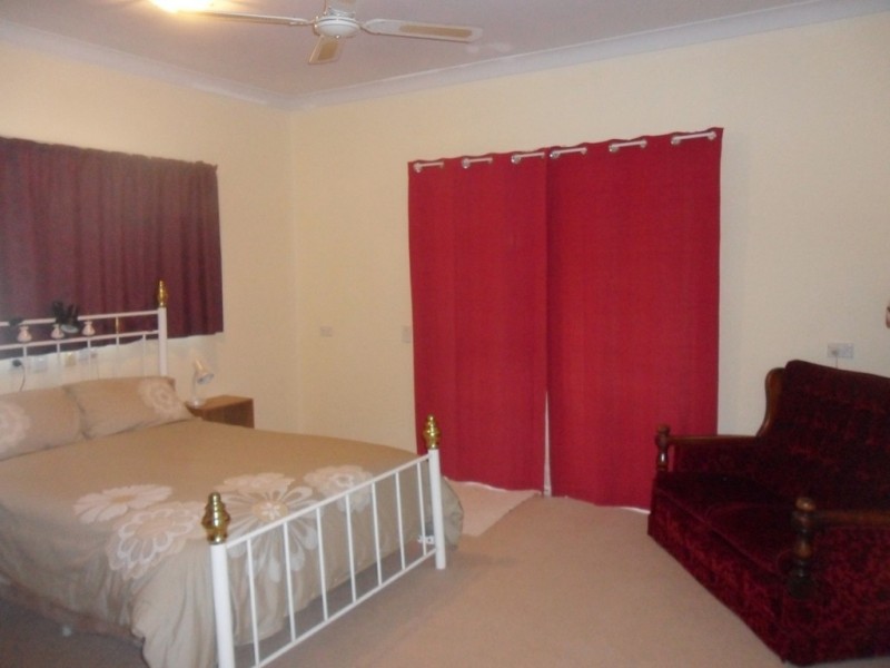 34 Noyes Parade, Karragarra Island QLD 4184