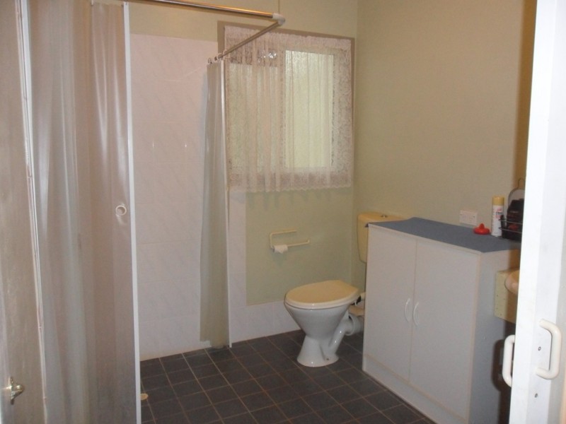 34 Noyes Parade, Karragarra Island QLD 4184