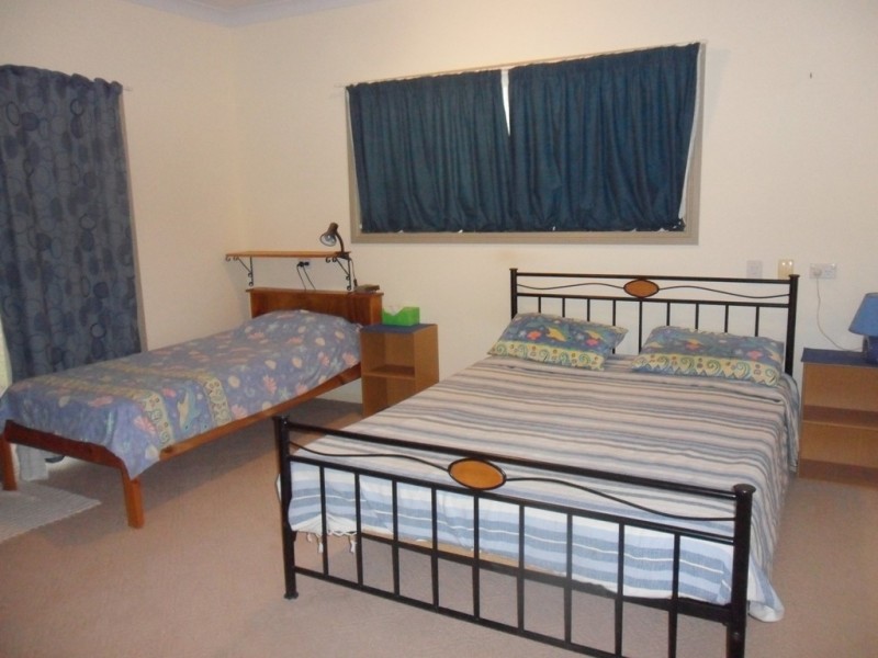 34 Noyes Parade, Karragarra Island QLD 4184