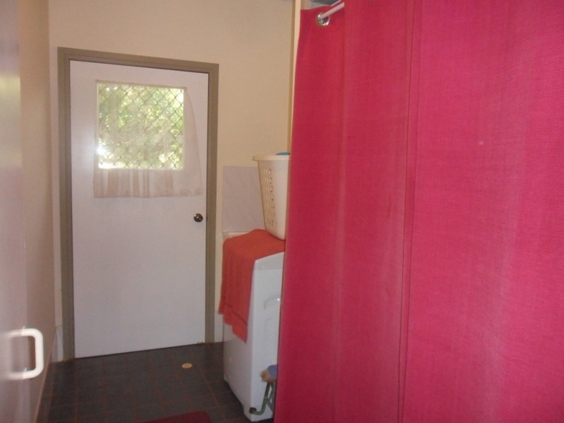 34 Noyes Parade, Karragarra Island QLD 4184