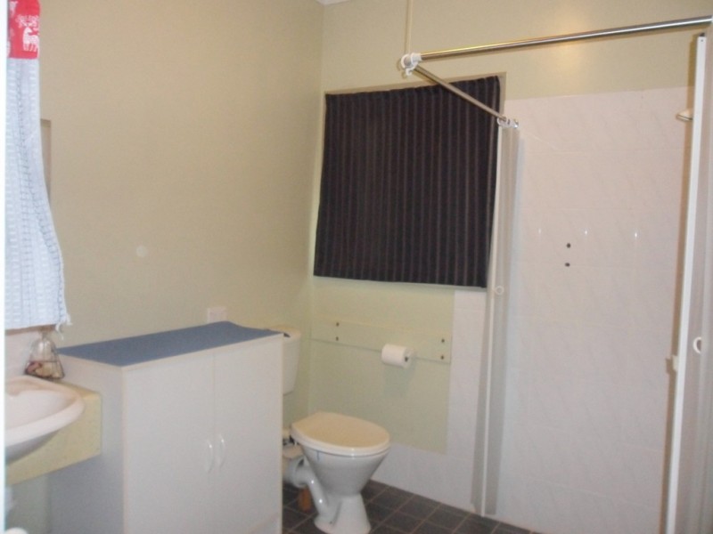 34 Noyes Parade, Karragarra Island QLD 4184