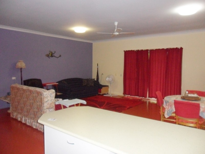 34 Noyes Parade, Karragarra Island QLD 4184