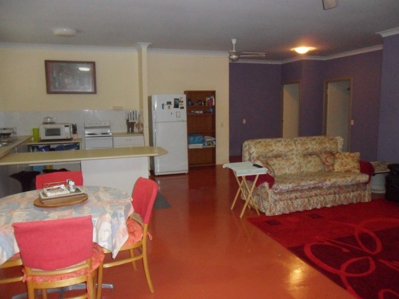 34 Noyes Parade, Karragarra Island QLD 4184