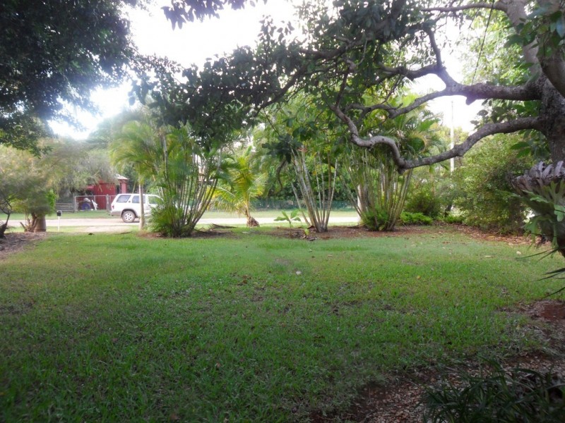 34 Noyes Parade, Karragarra Island QLD 4184