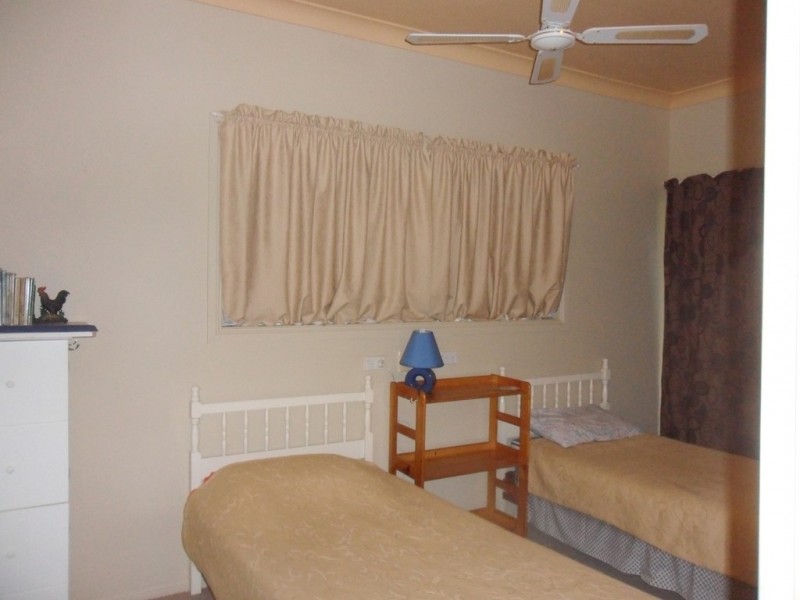 34 Noyes Parade, Karragarra Island QLD 4184