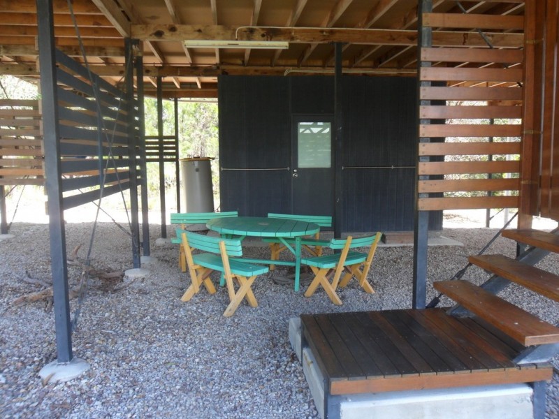 19 Oomool Street, Macleay Island QLD 4184