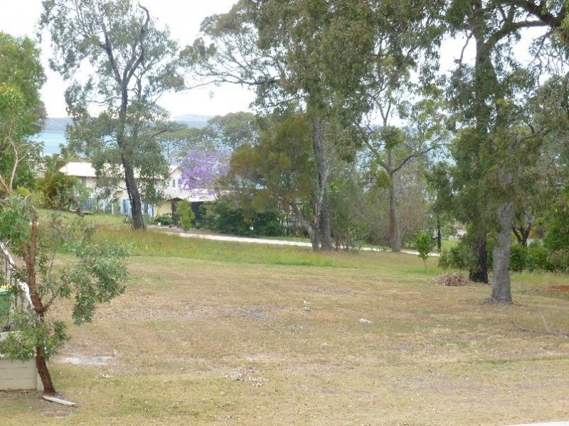 15 Alkira Street, Macleay Island QLD 4184