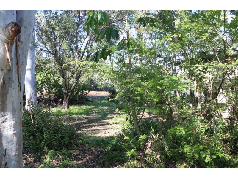 47 High Central Road, Macleay Island QLD 4184