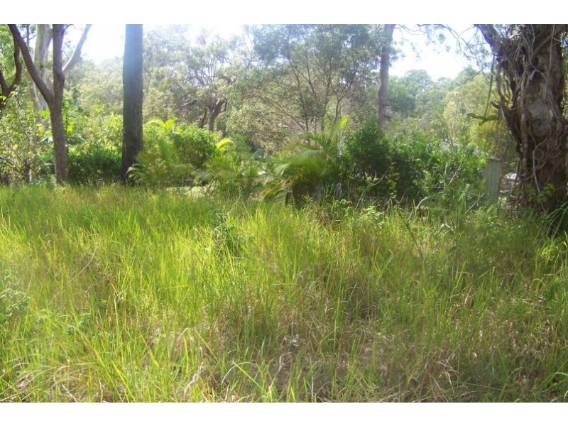 23 BRUCE ST, Lamb Island QLD 4184