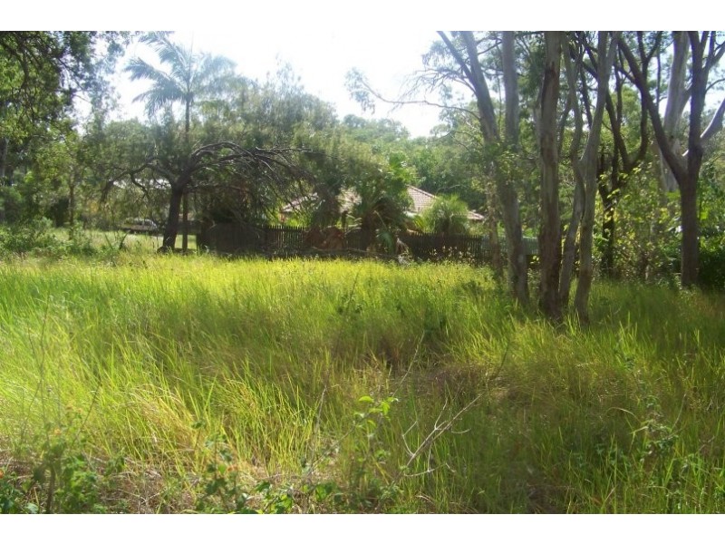 23 BRUCE ST, Lamb Island QLD 4184