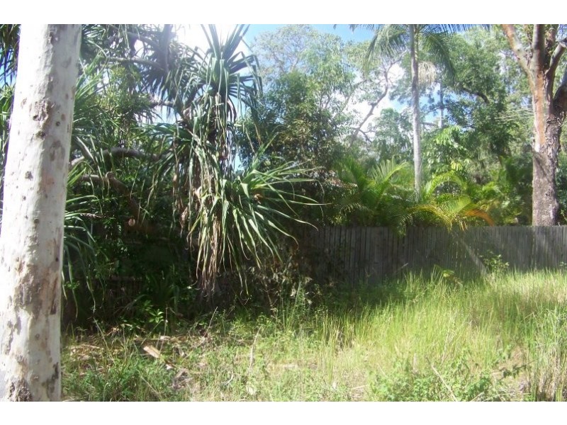 23 BRUCE ST, Lamb Island QLD 4184