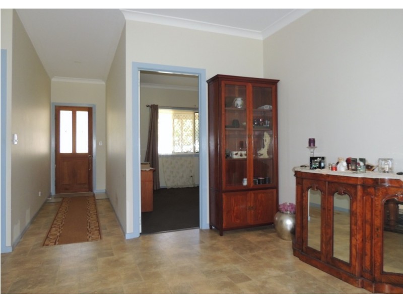 9 Citron Street, Macleay Island QLD 4184