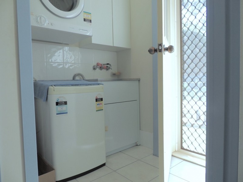 9 Citron Street, Macleay Island QLD 4184