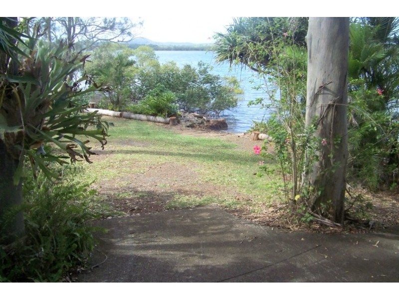 52 TINA AV, Lamb Island QLD 4184