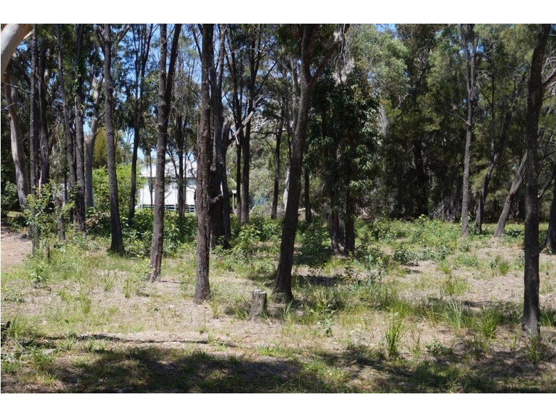 30 Florence Street, Macleay Island QLD 4184