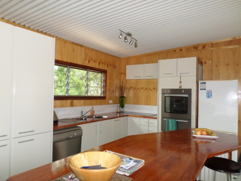 11 KEVIN STREET, Macleay Island QLD 4184