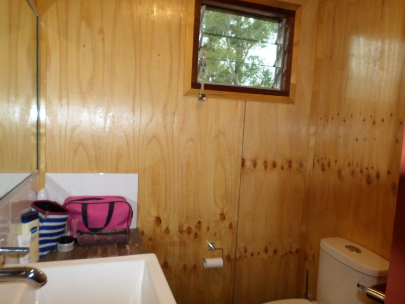 11 KEVIN STREET, Macleay Island QLD 4184