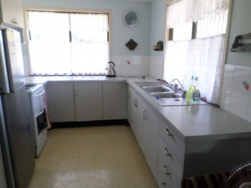 3 ASHTON STREET, Macleay Island QLD 4184