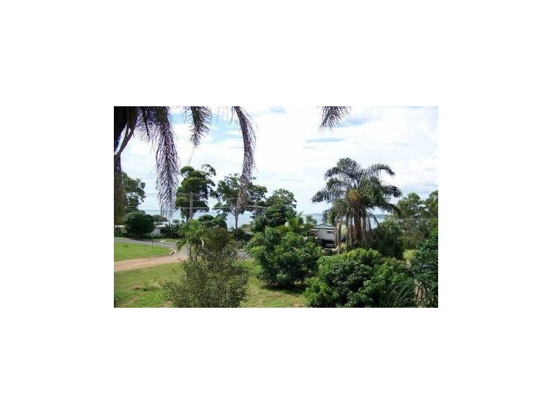 2-4 SHELLY CRES, Lamb Island QLD 4184