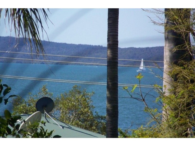 2-4 SHELLY CRES, Lamb Island QLD 4184