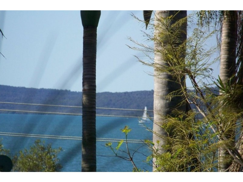 2-4 SHELLY CRES, Lamb Island QLD 4184