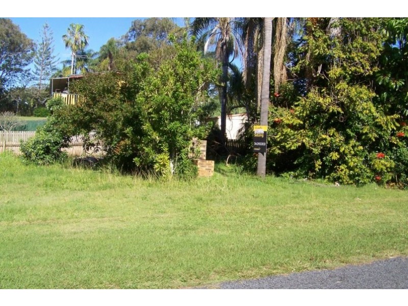 2-4 SHELLY CRES, Lamb Island QLD 4184