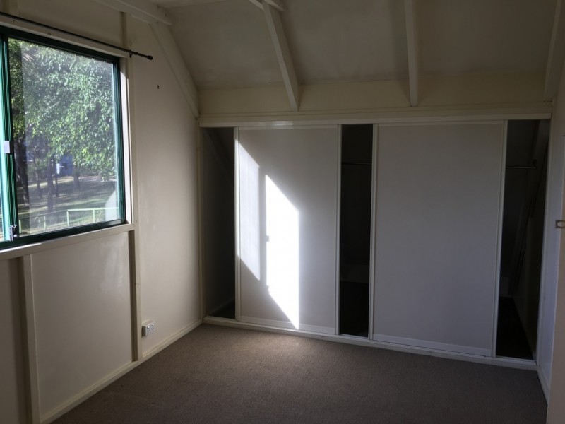 34 Coondooroopa, Macleay Island QLD 4184