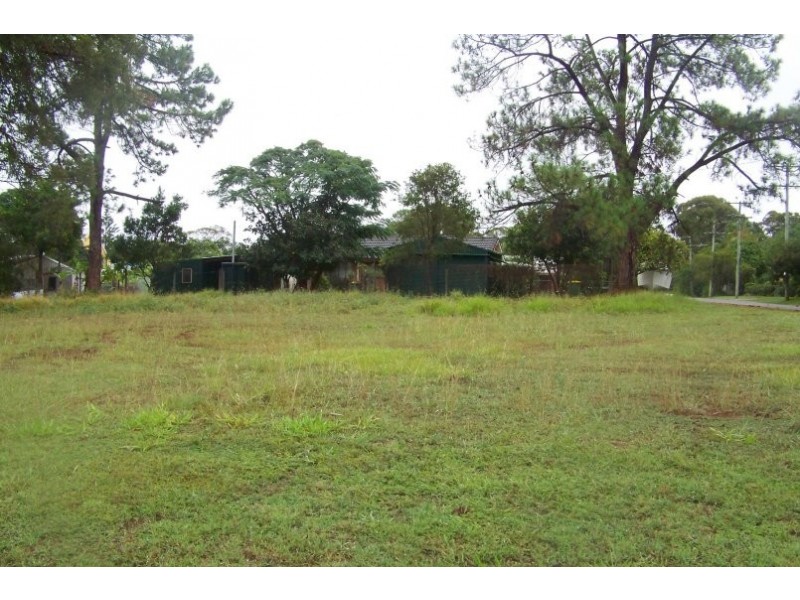 25 LEONIE CRES, Lamb Island QLD 4184