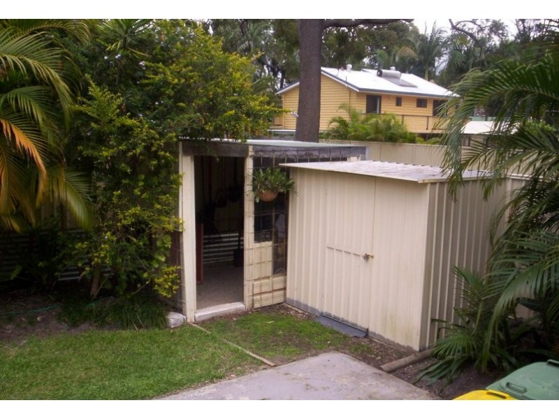 12 Orana Street, Macleay Island QLD 4184