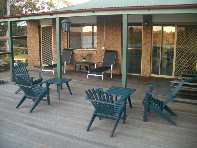 6 COWES STREET, Macleay Island QLD 4184