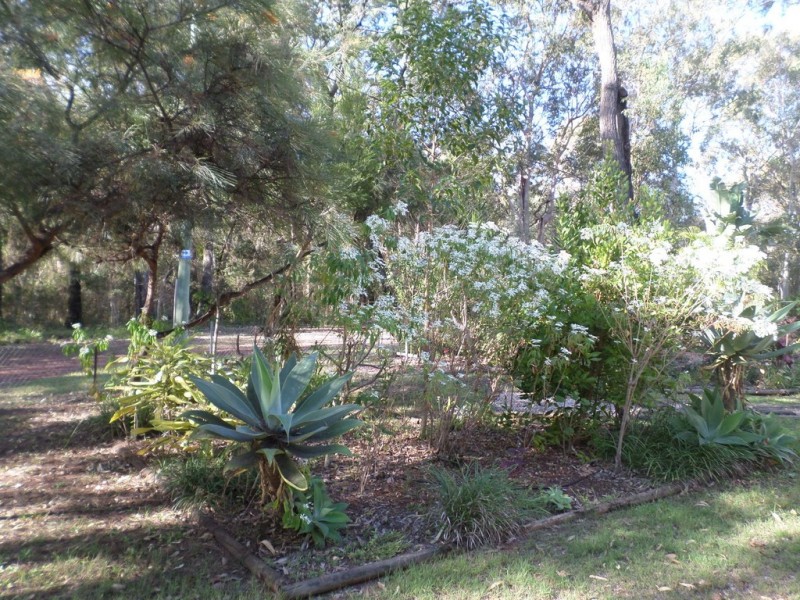 25 COLUMBIA STREET, Macleay Island QLD 4184
