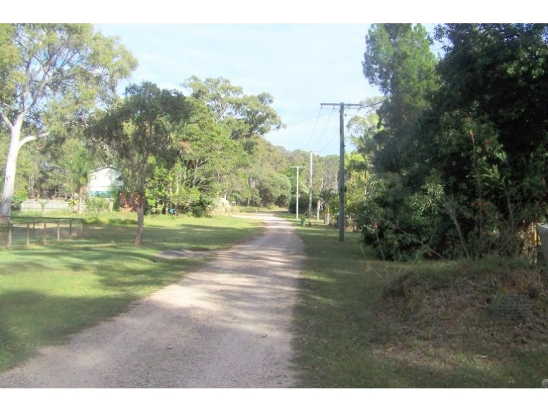 37 PERULPA DR, Lamb Island QLD 4184