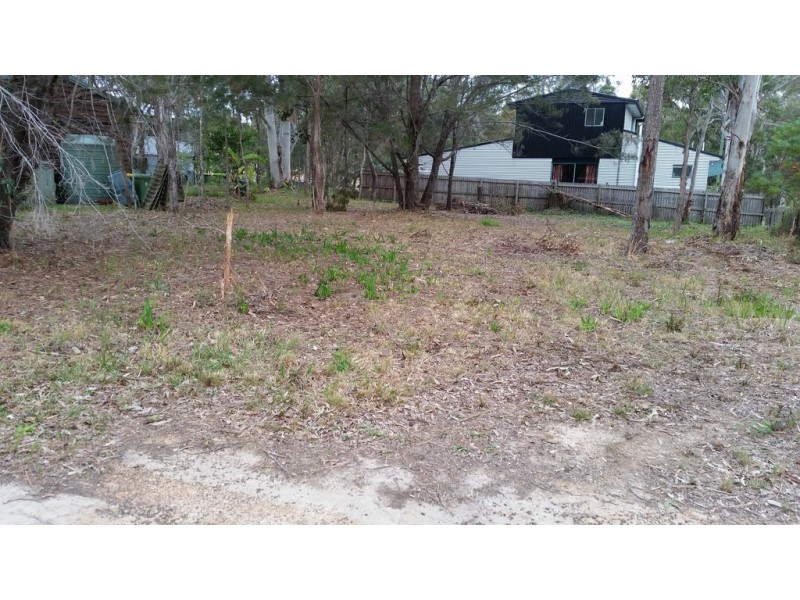 18 MAWSON STREET, Macleay Island QLD 4184