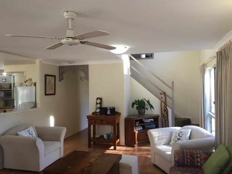 24 Orana Street, Macleay Island QLD 4184