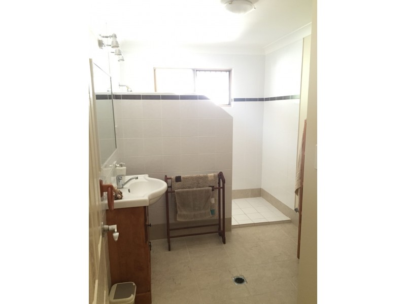 24 Orana Street, Macleay Island QLD 4184