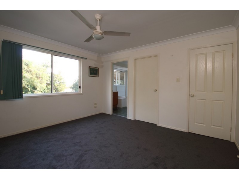 45 High Central Road, Macleay Island QLD 4184