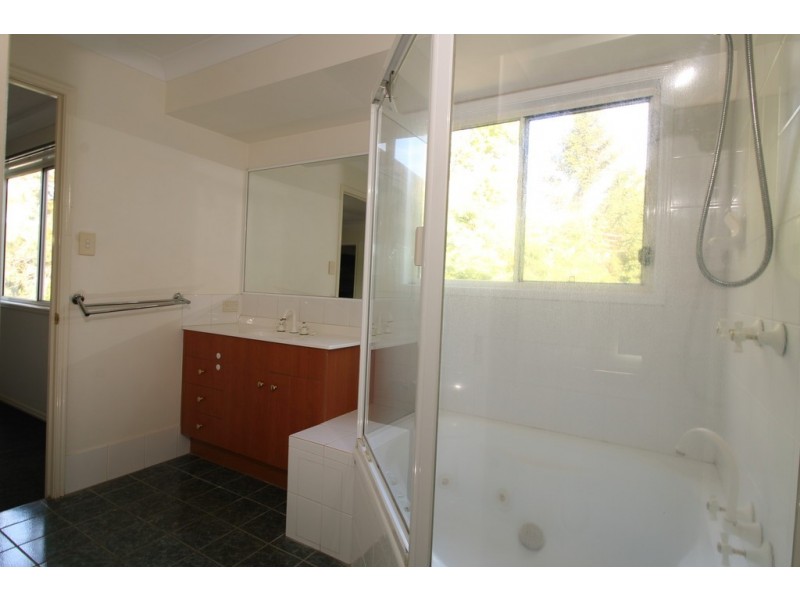 45 High Central Road, Macleay Island QLD 4184